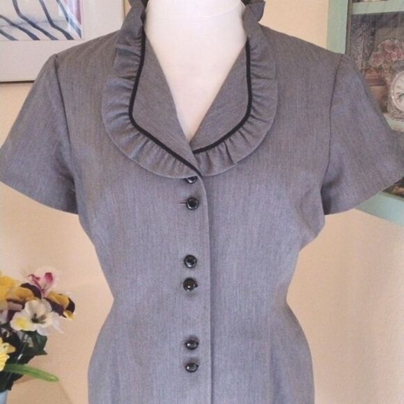 Tahari Arthur S. Levine Perfect Work Dress - Picture 2 of 11